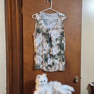 Croft & Barrow Floral Sleeveless Blouse - Beige and Olive